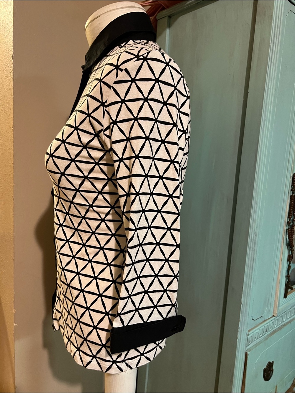 Anne Fontaine Sz 40 Shirt Geometric White W/ Contrast Crisp Cotton Black Collar - Picture 7 of 16